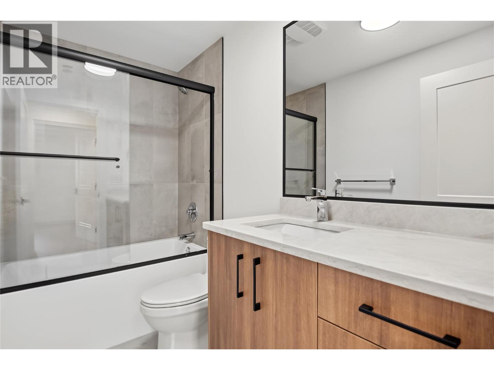302 Sumac Road W