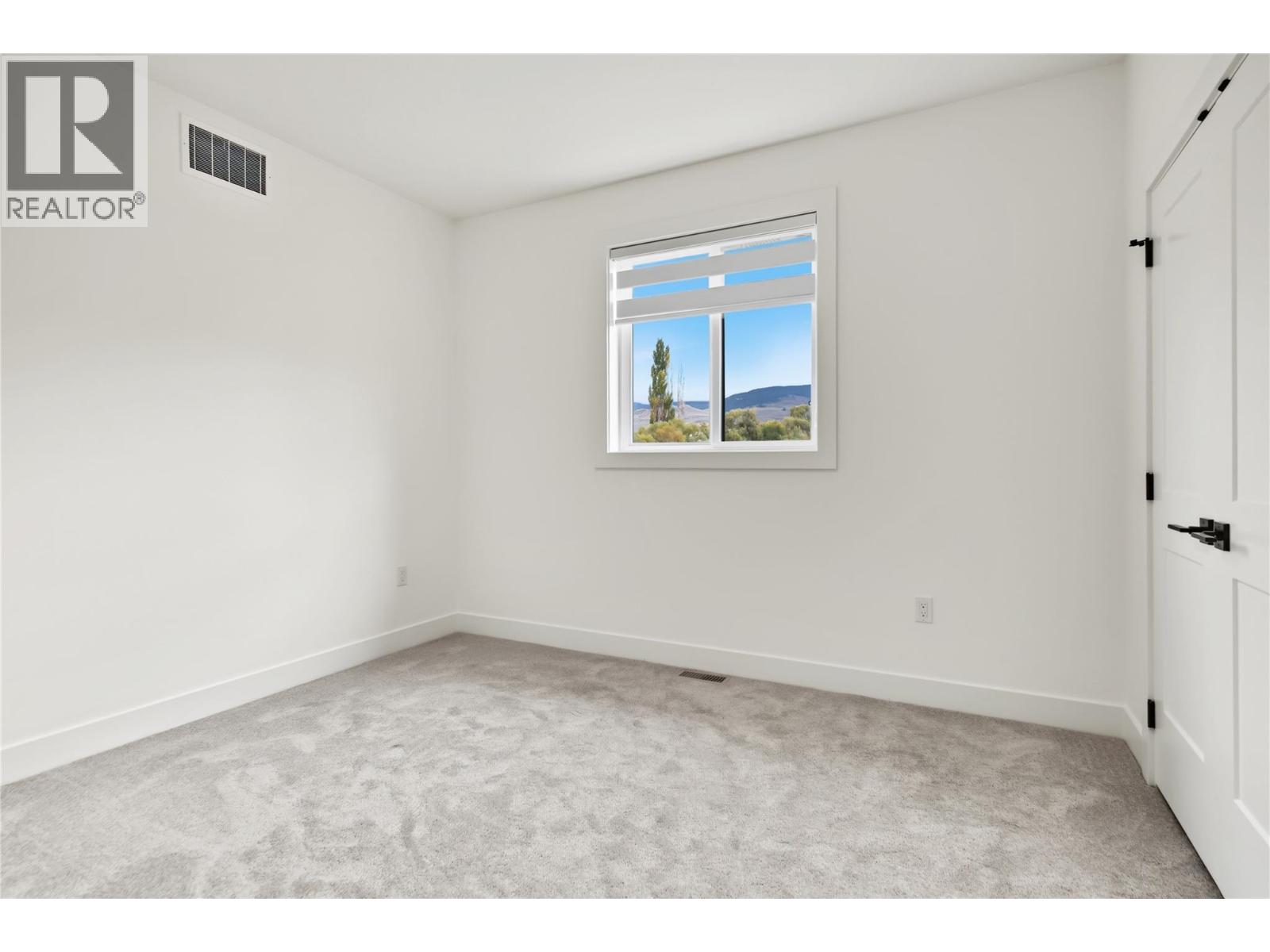 302 Sumac Road W