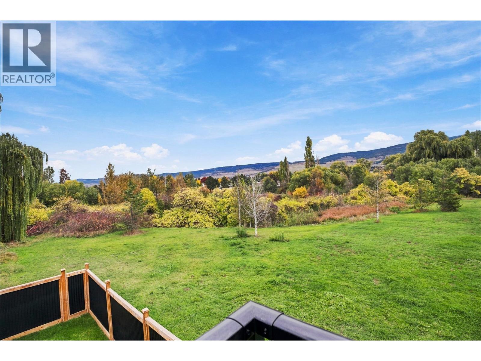 302 Sumac Road W