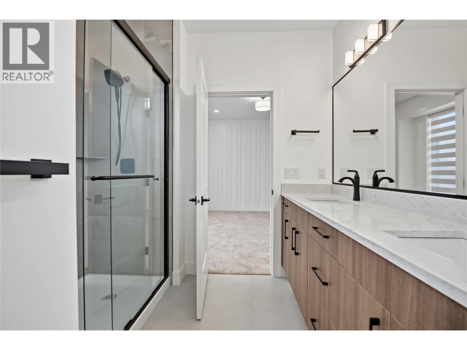 302 Sumac Road W