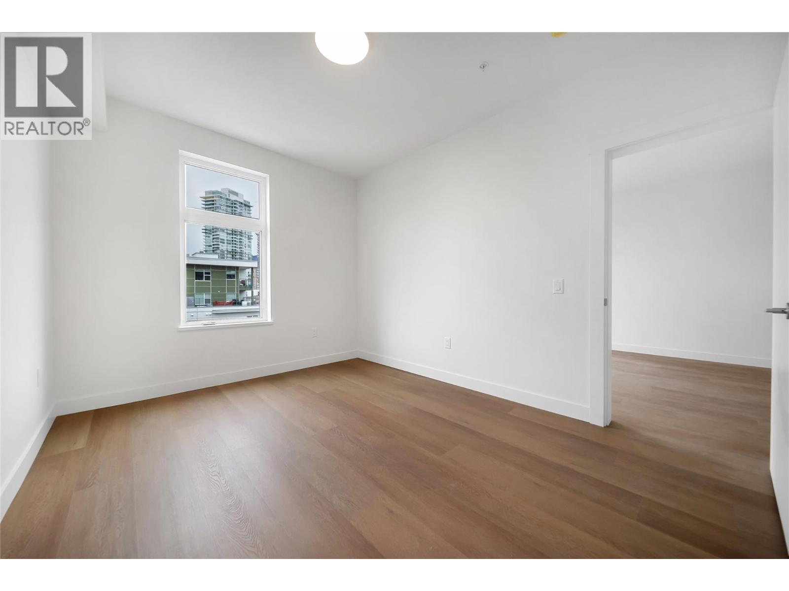 647 Clement Avenue Unit# 512