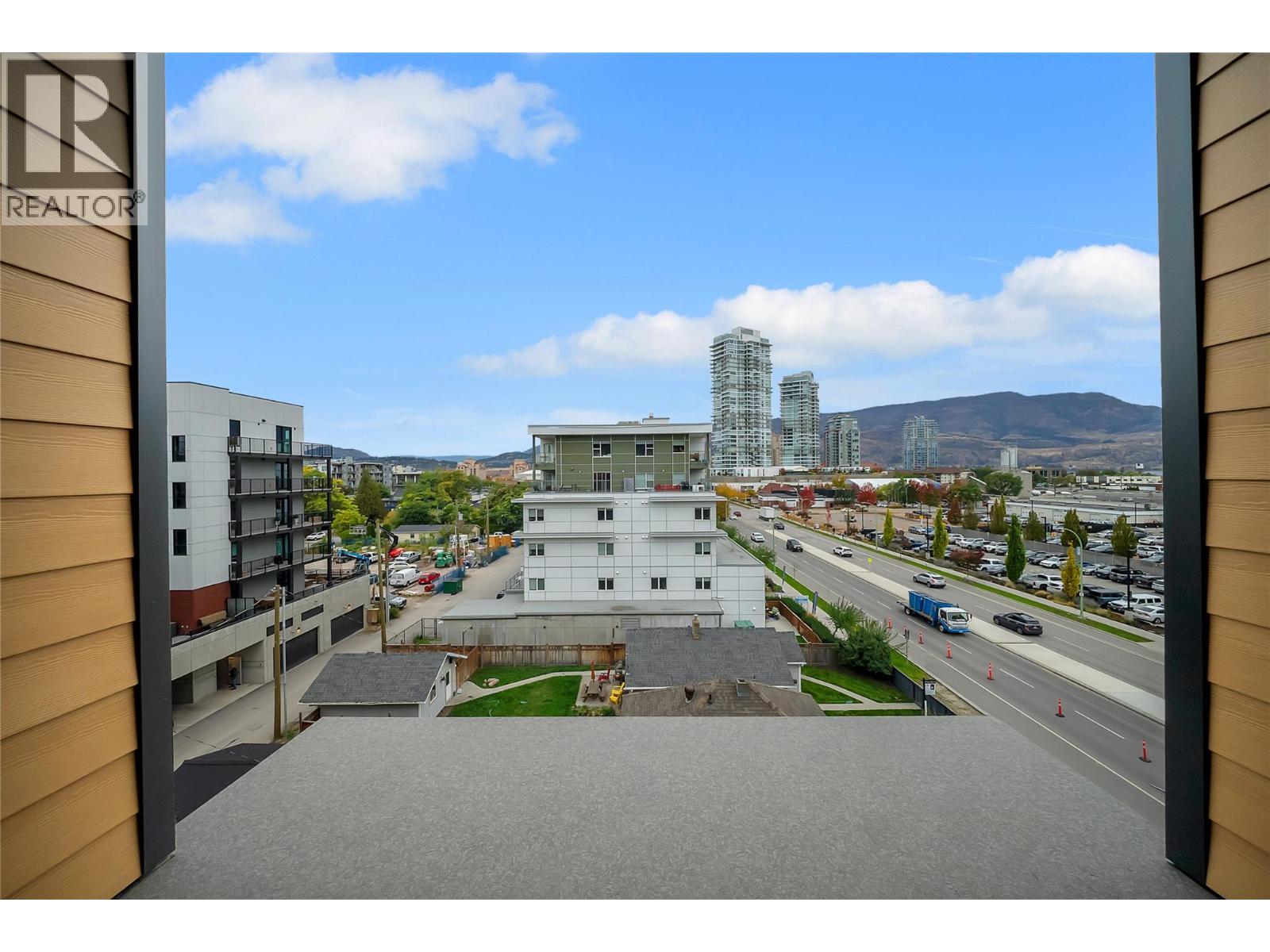 647 Clement Avenue Unit# 512