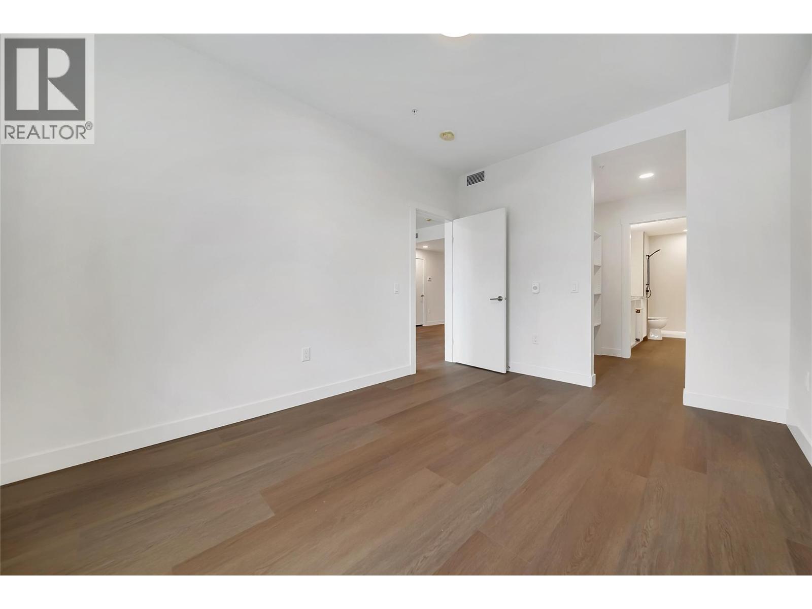 647 Clement Avenue Unit# 512