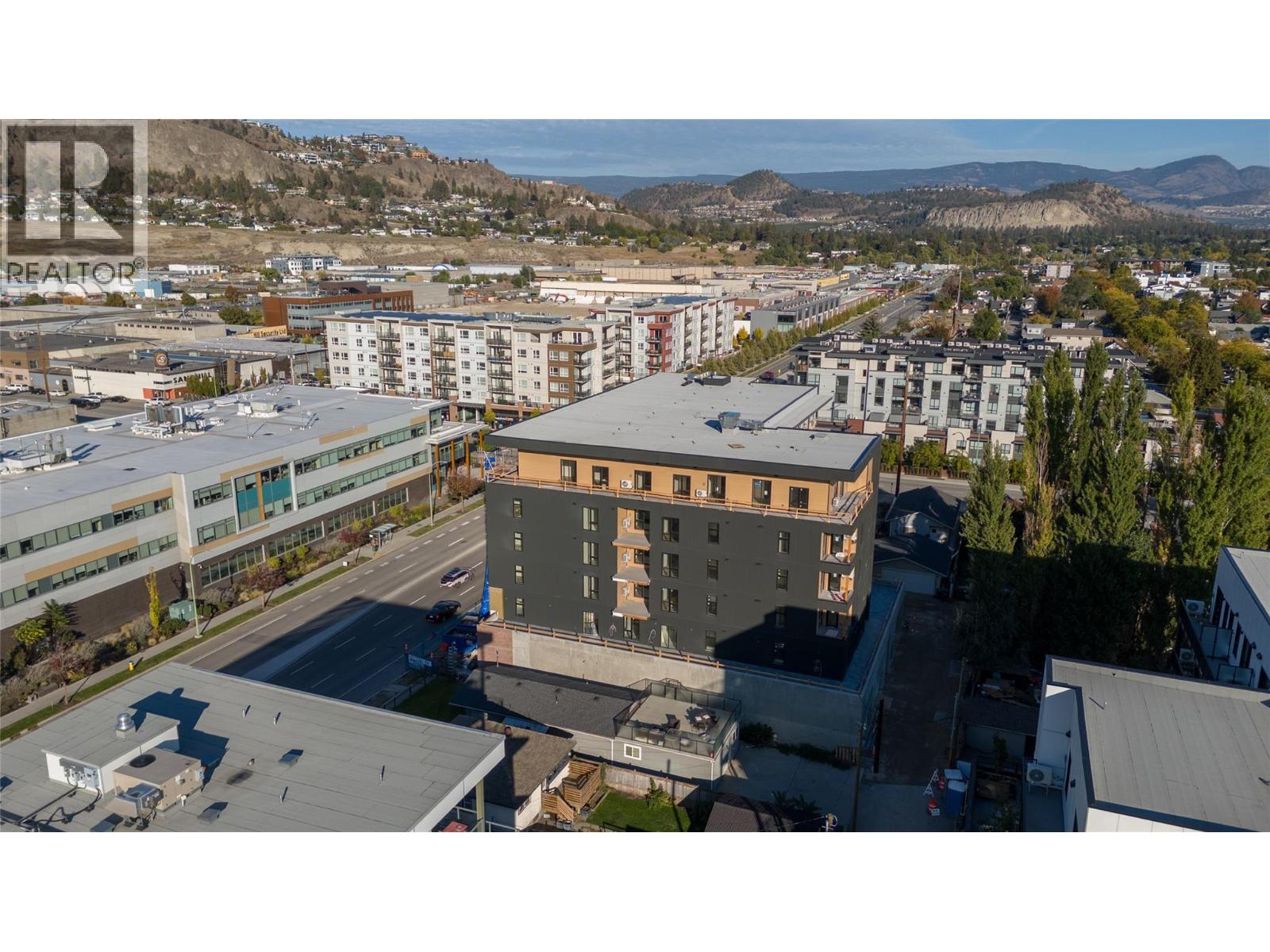 647 Clement Avenue Unit# 611