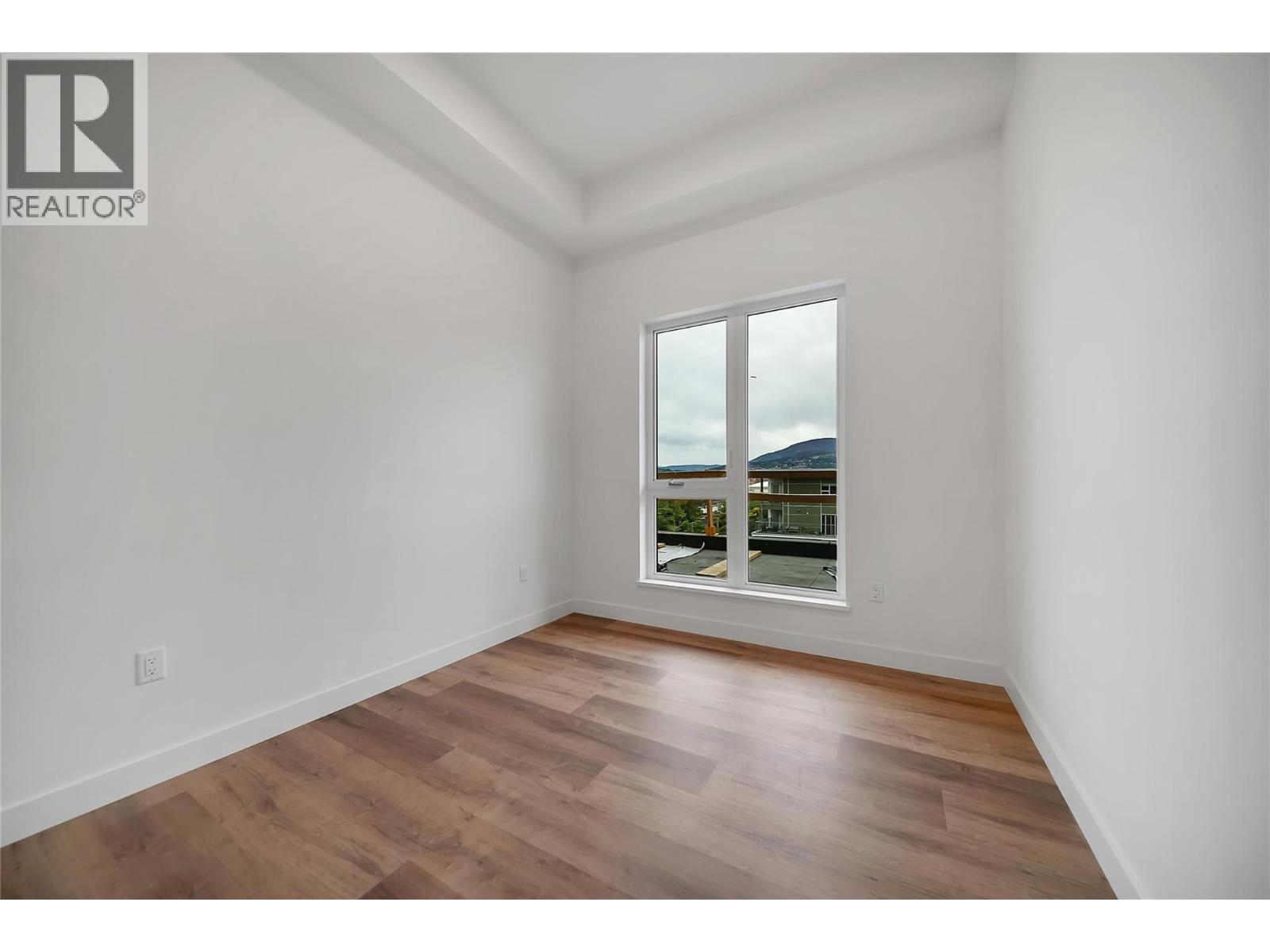 647 Clement Avenue Unit# 611