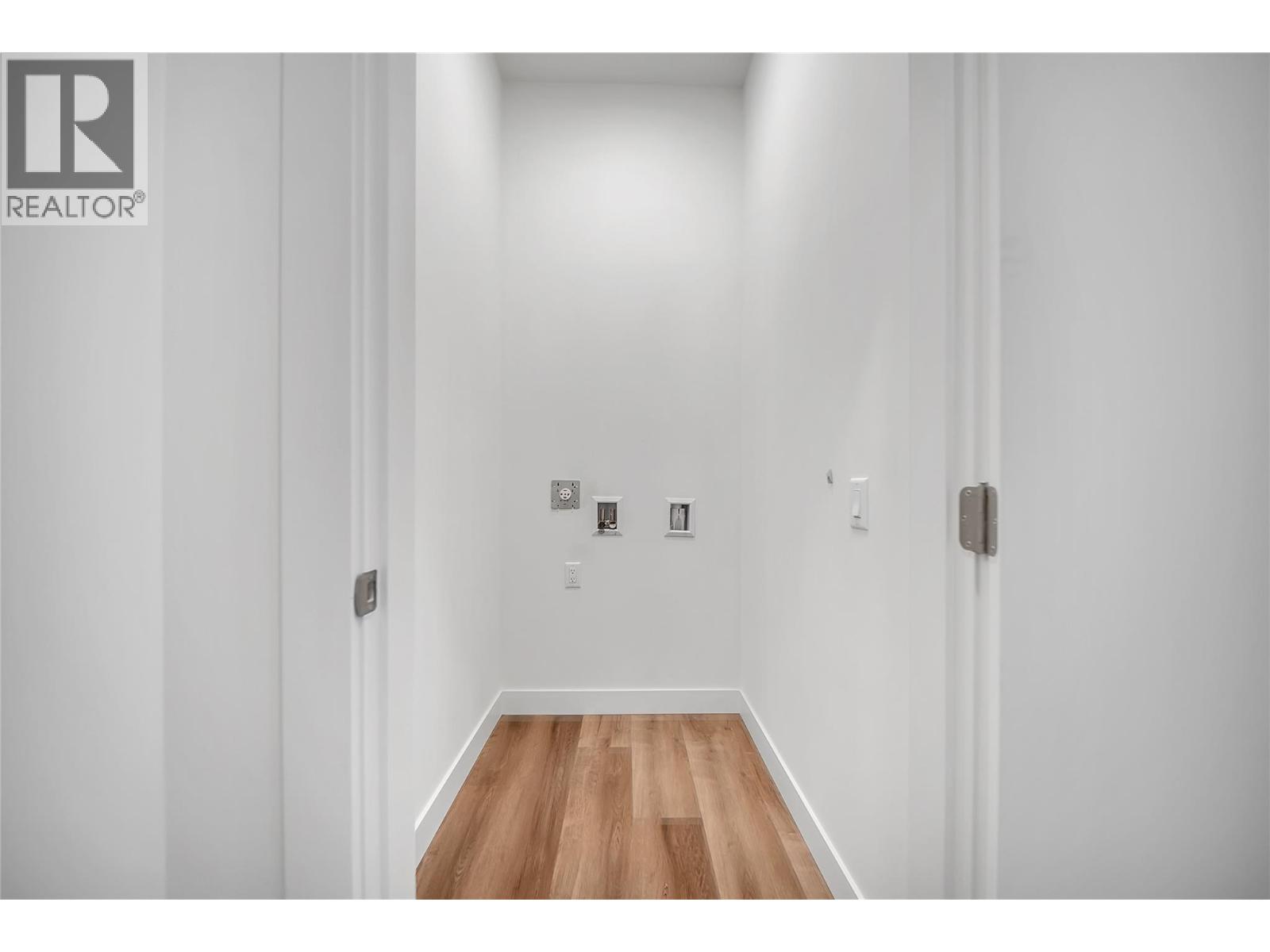 647 Clement Avenue Unit# 611