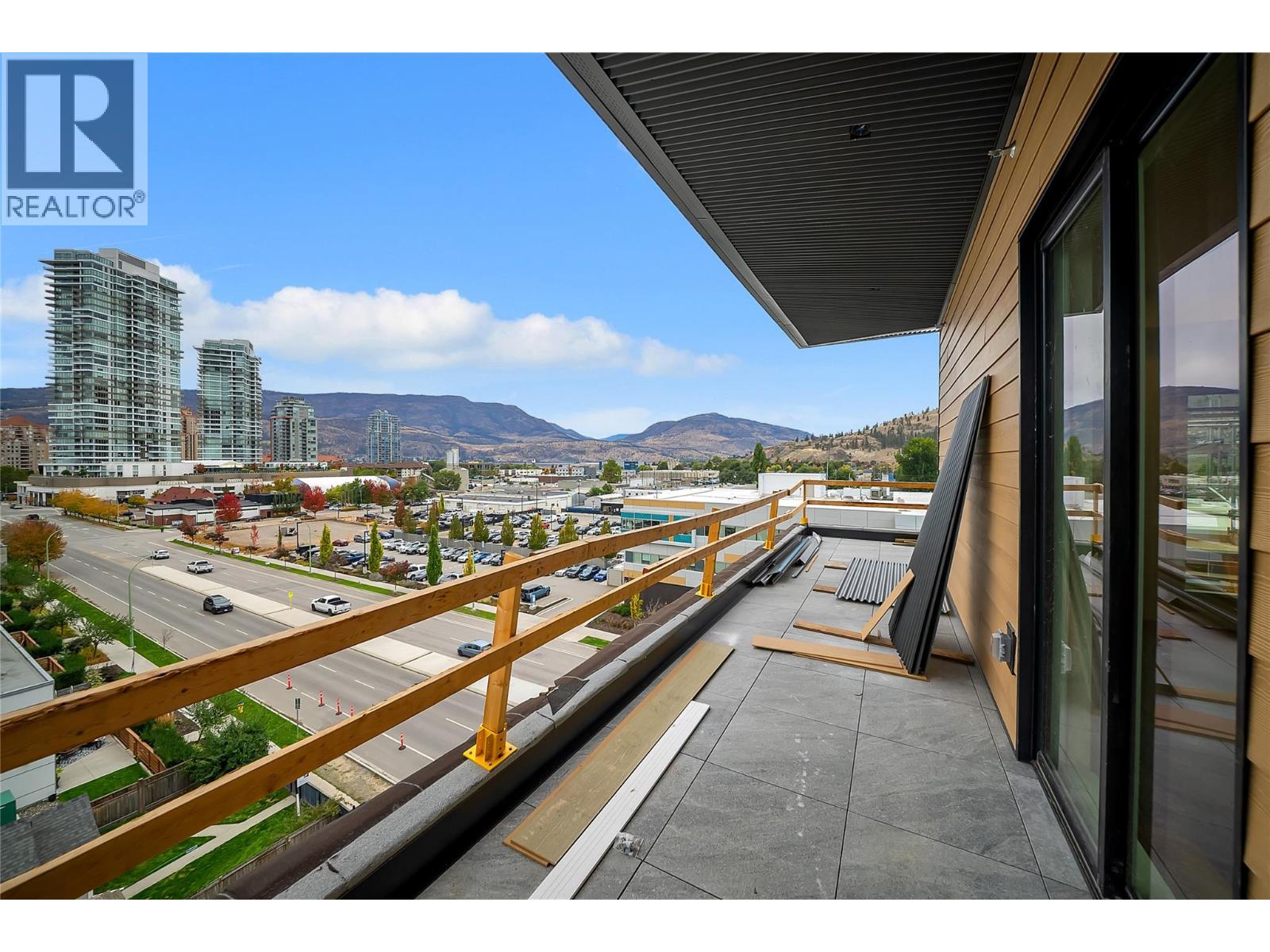 647 Clement Avenue Unit# 611
