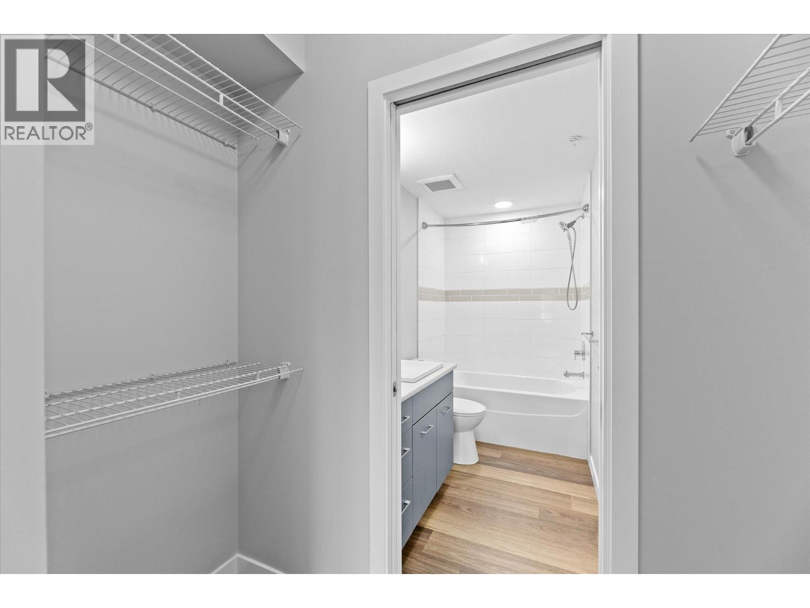 722 Valley Road Unit# 210