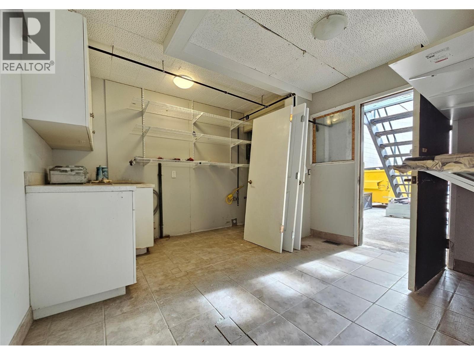 545 Lawrence Avenue Unit# B