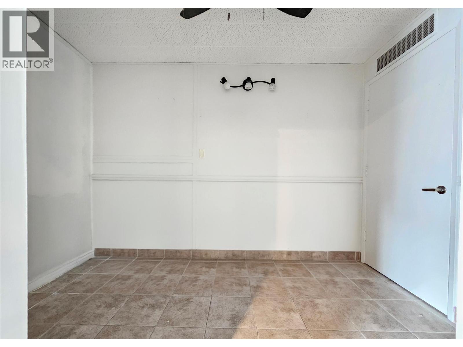 545 Lawrence Avenue Unit# B