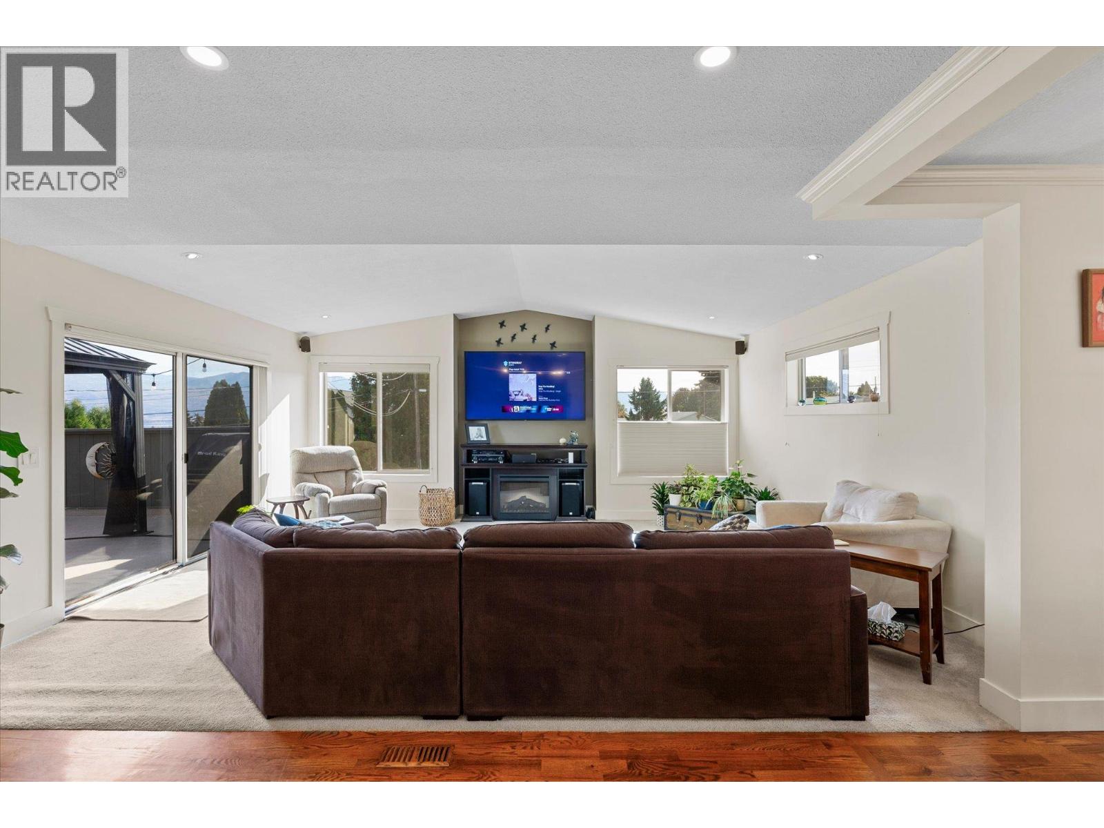 2430 Chieftain Road