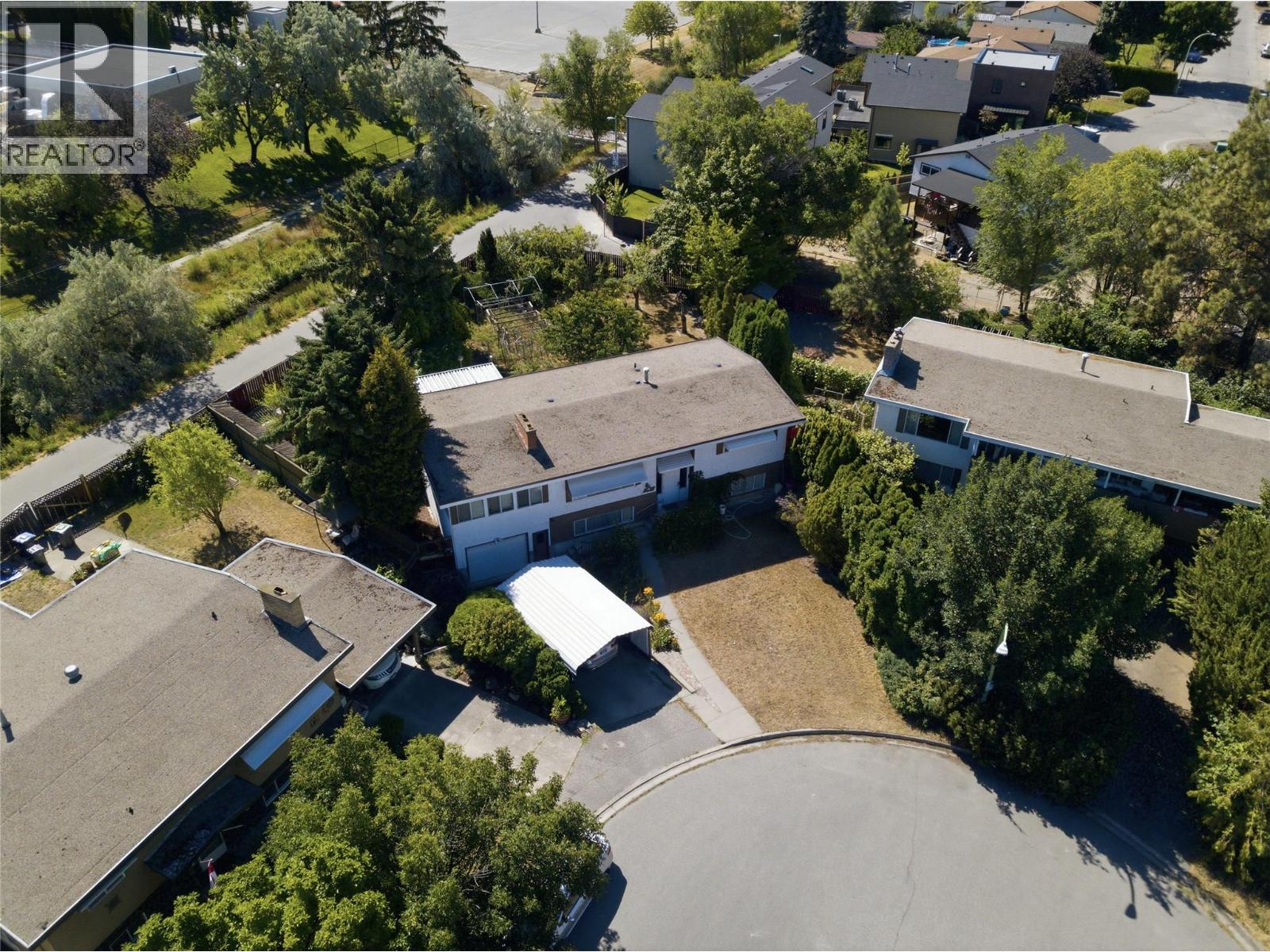 766 Coopland Crescent