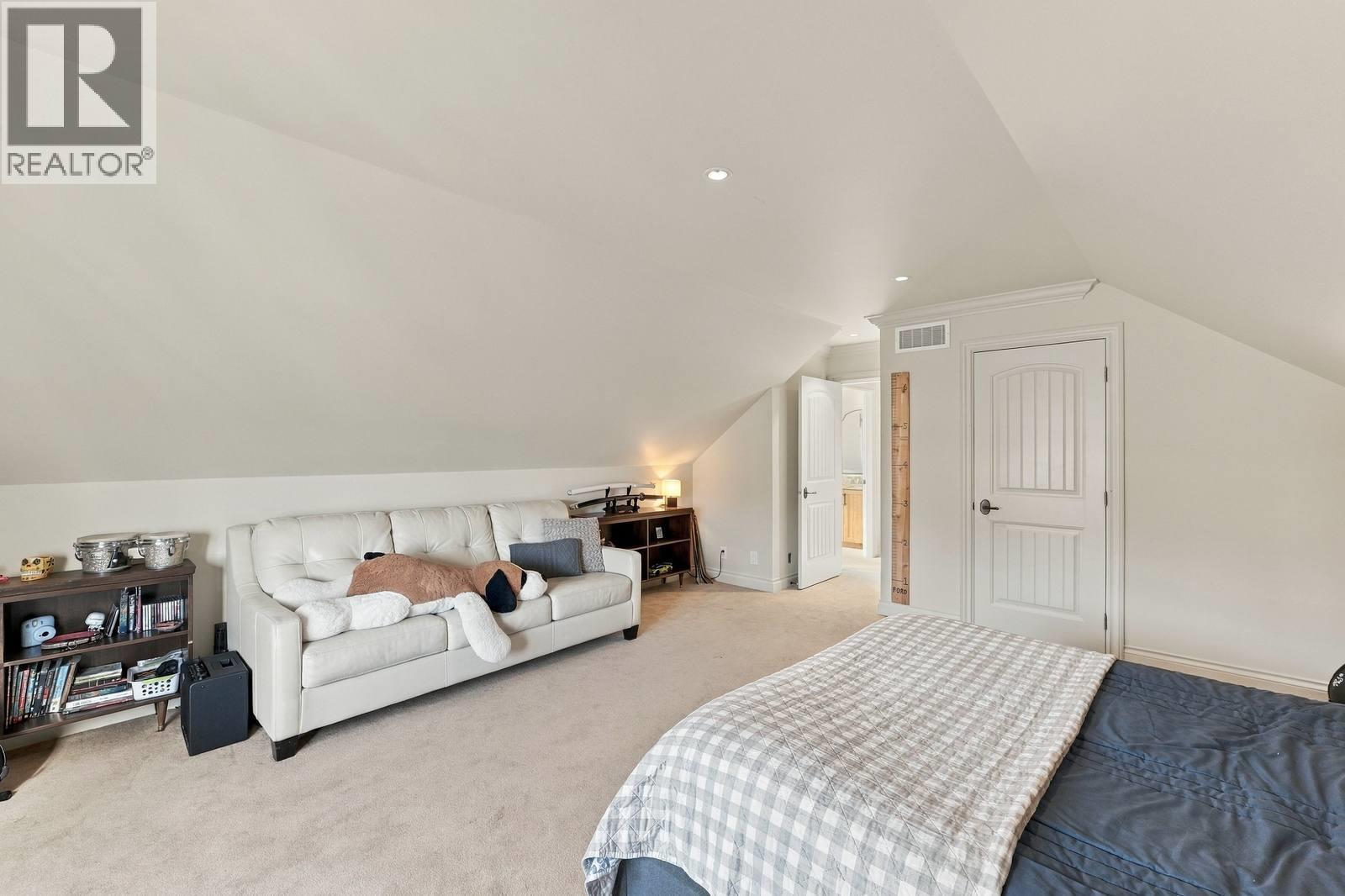 5047 Seon Crescent