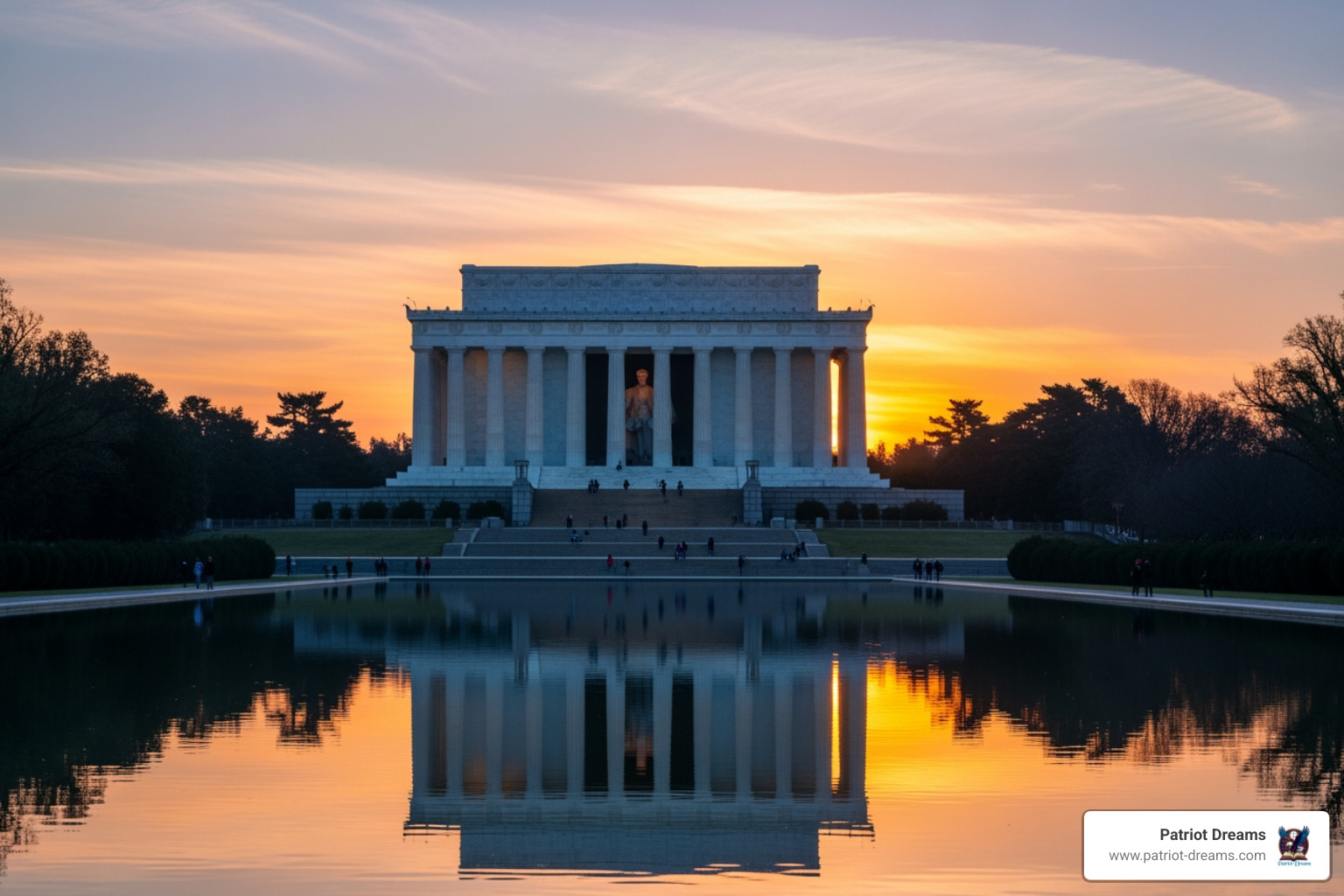 Lincoln Memorial at sunrise - US historical figures Lincoln Memorial at sunrise - US historical figures