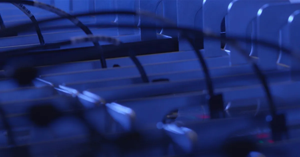 Depuis plus de 50 ans, l'approche standard du refroidissement de l'équipement de traitement de données est la climatisation.