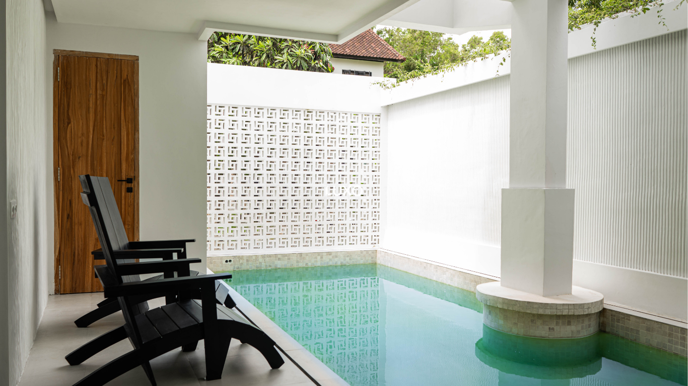 Modern 3BR Villa with Pool & Rooftop near Dreamland Beach