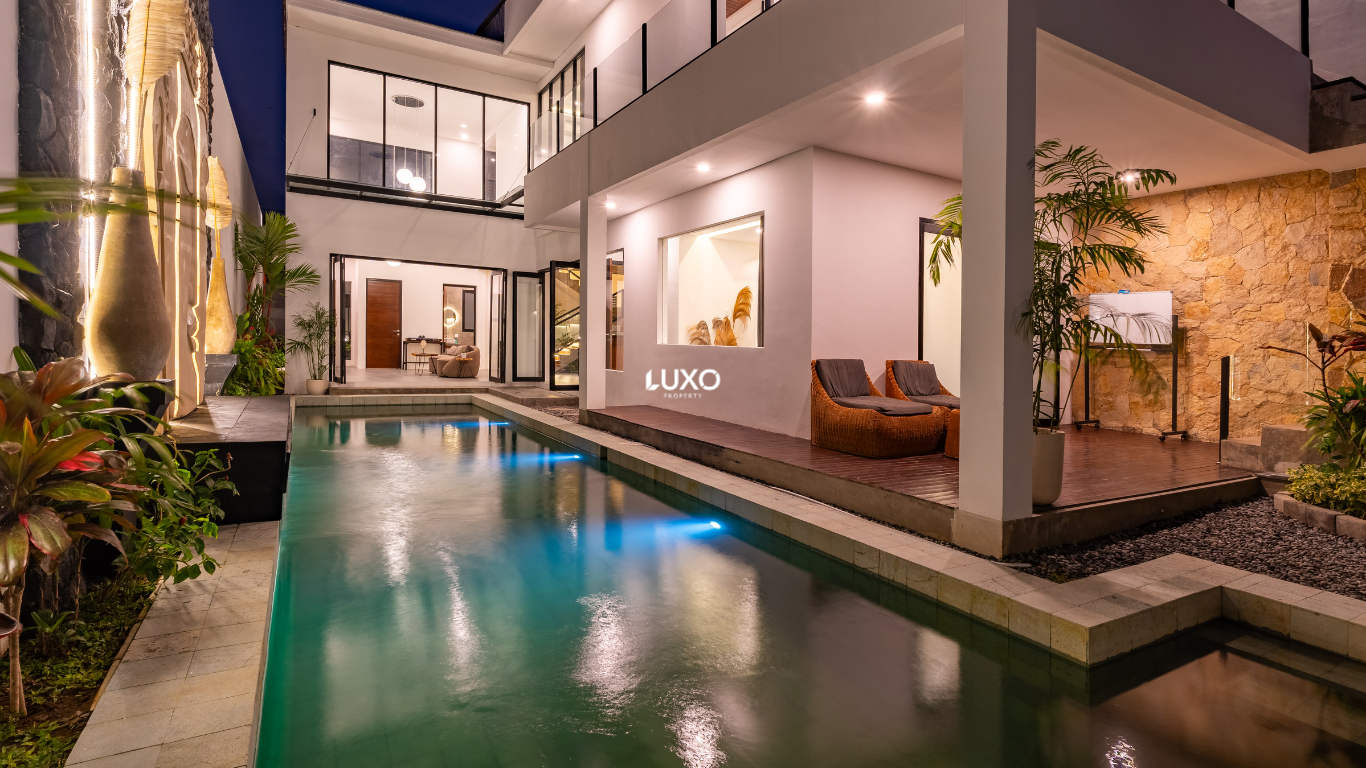 Modern 2-Bedroom Villa in Munggu, 5 Minutes to Seseh Beach