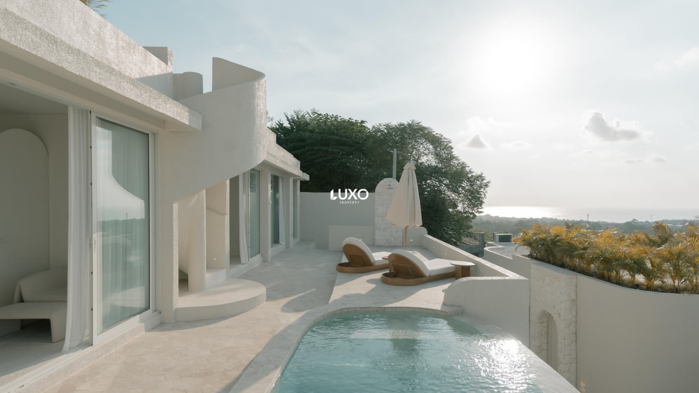 A beautifully designed 2 bedroom ocean view villa in Uluwatu - Available for leasehold.