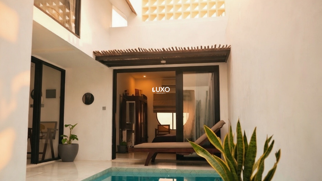 Modern Minimalist Villa with Rooftop Sunset Deck – Prime Kerobokan Location