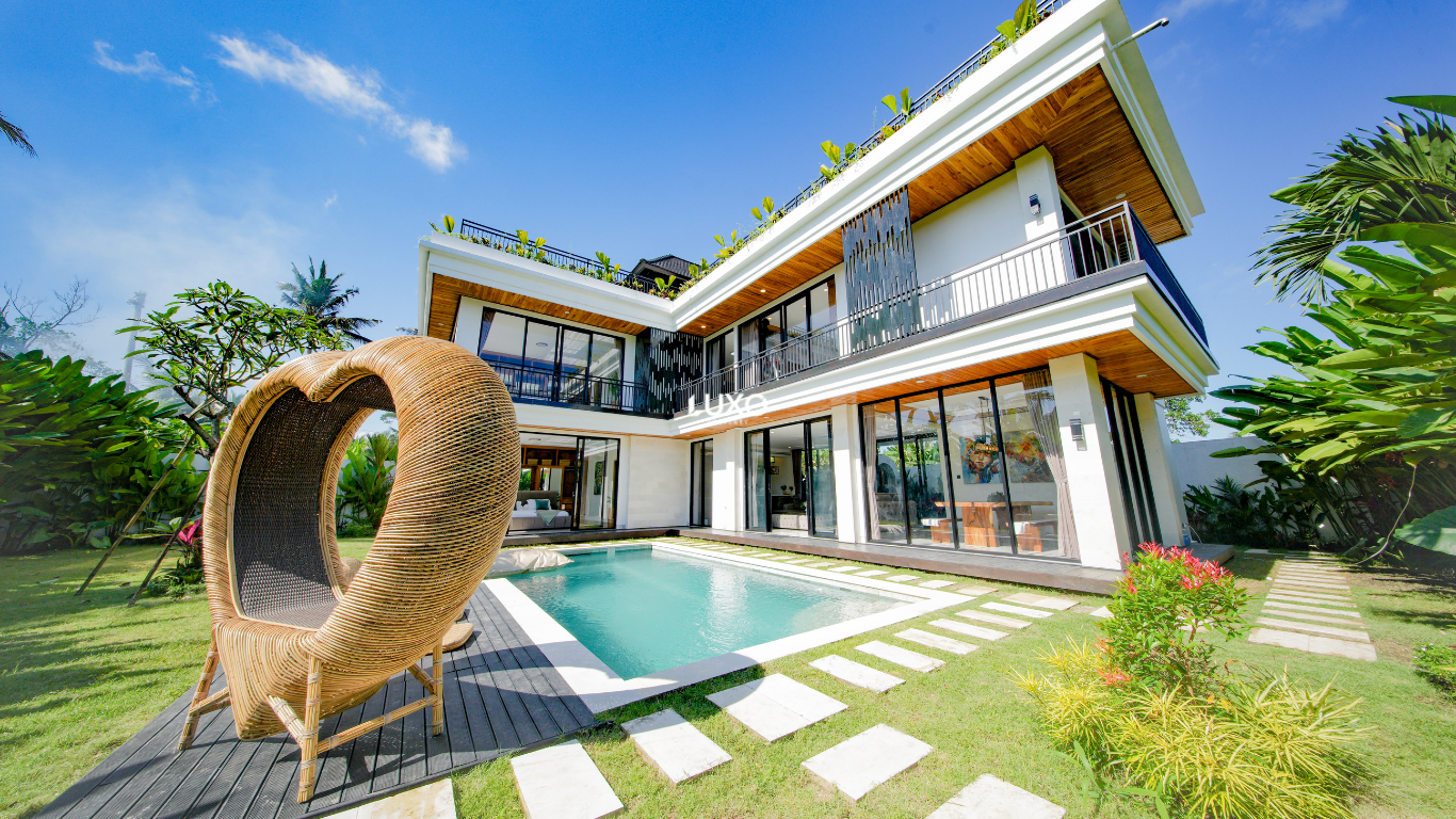 Brand New Freehold 4-Bedroom Villa with Rice Field Views, 15 Minutes from Ubud Centre