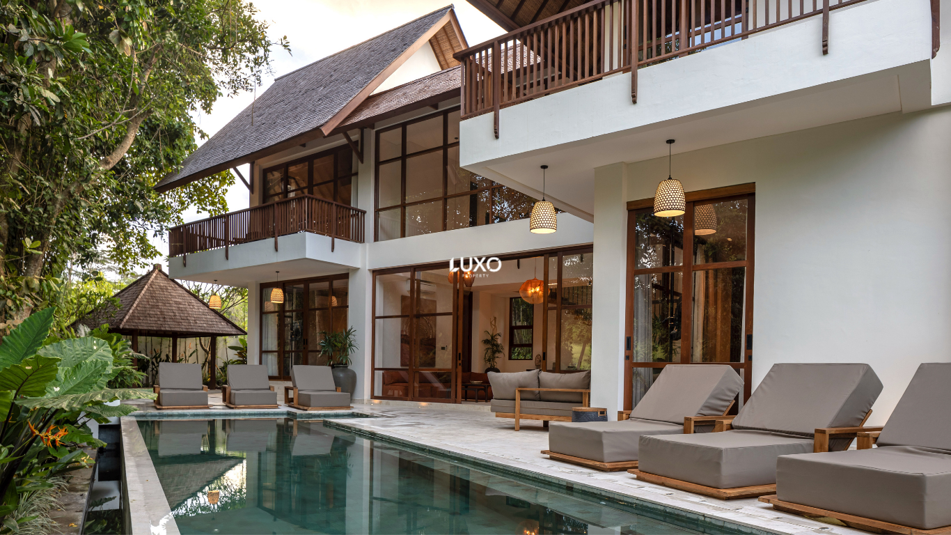 Luxury 5 & 6 Bedroom Villas Near Nyanyi Beach