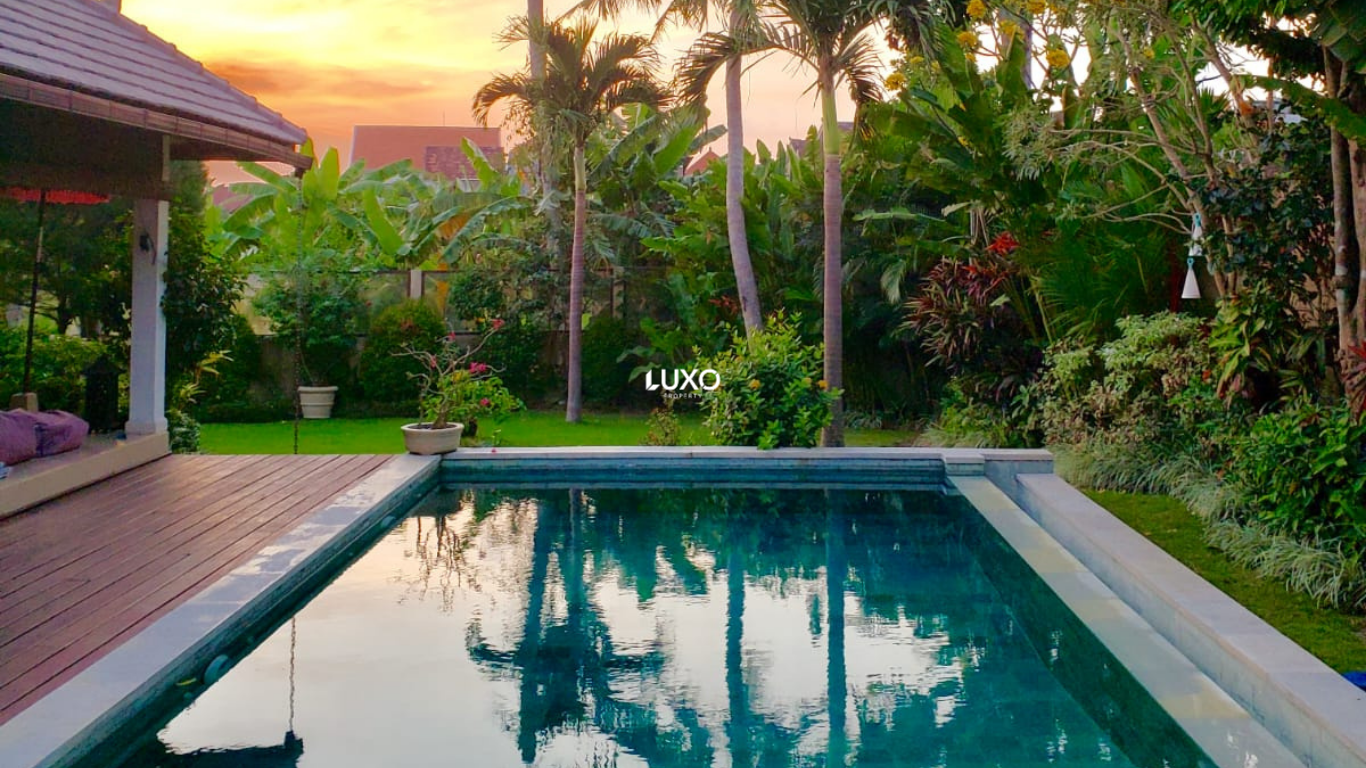 3 Bedroom Leasehold Villa for Sale, Quiet Residential Area in Padonan, Canggu