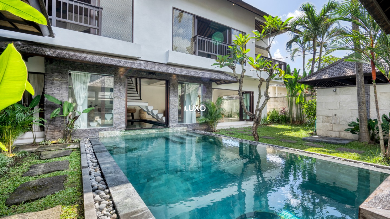 Spacious 4-Bedroom Family Villa & Pet Friendly for Yearly Rental In Umalas