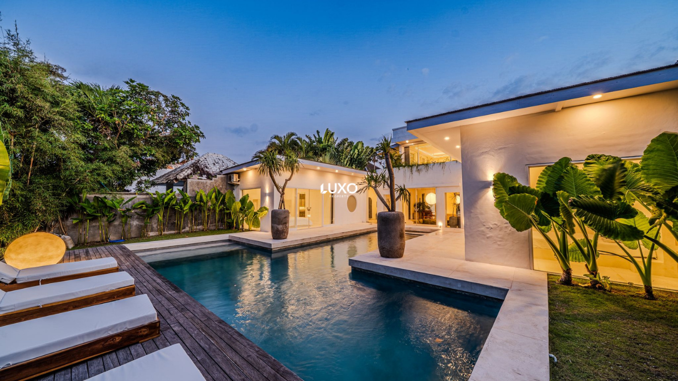 4BR Villa for Rental Monthly / Yearly with Modern Design in Pererenan Beach Side