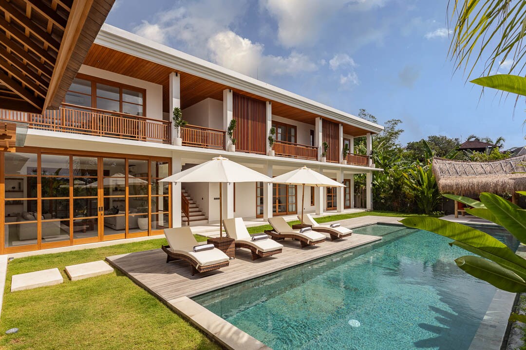 4 Bedroom Luxury Tropical Villa in Pererenan