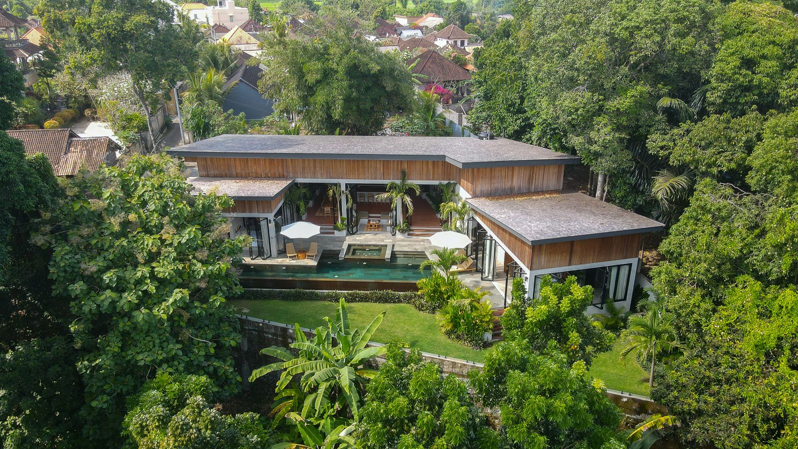 Brand New & Nature vibes 4 Bedroom Villa Perfect for Family Living