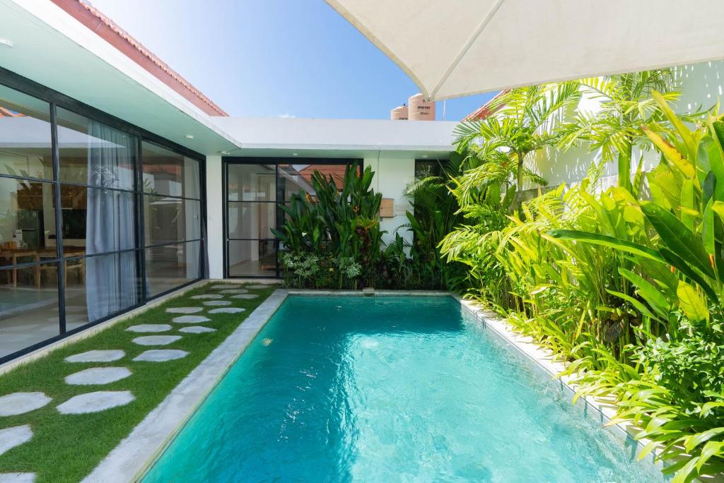 Boutique Villa for Sale, Prime Seminyak Location