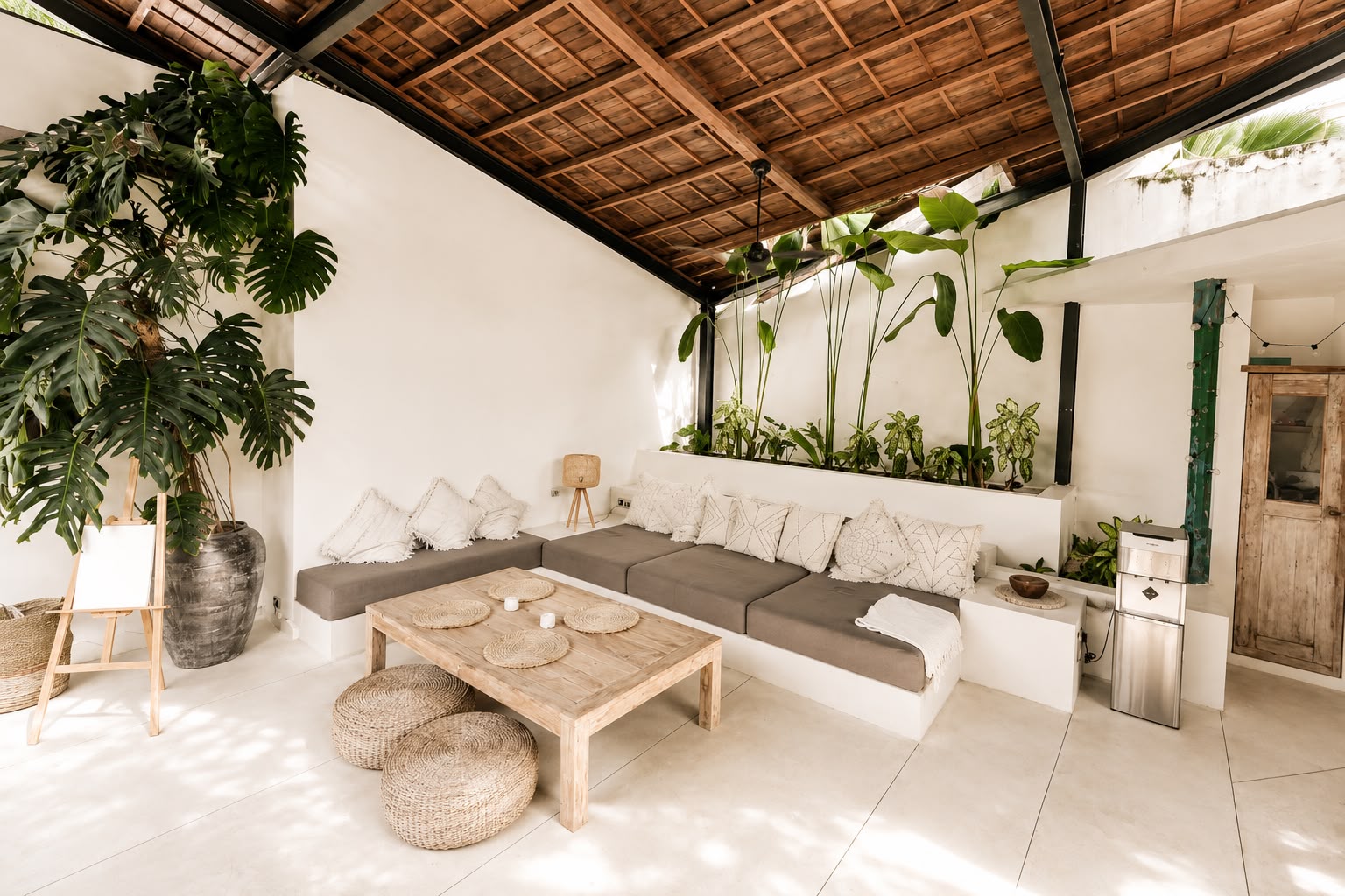 2-Bedroom Tropical Villa for Rent in Central Pererenan