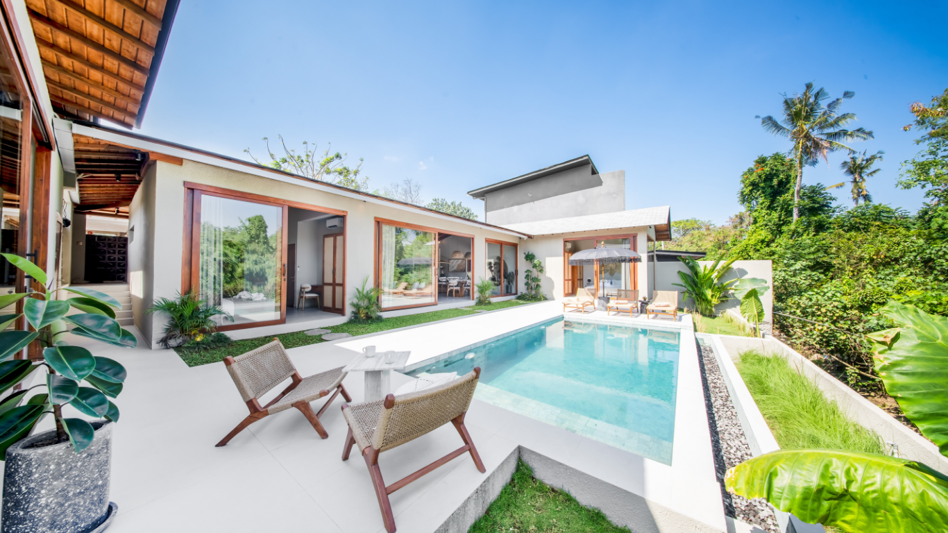4BR Contemporary Tropical Villa with Forest and River view in Buduk