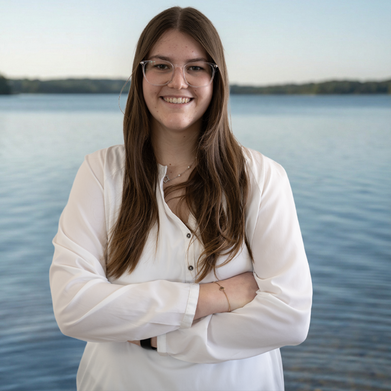 Alona Designerin von Bakisi Marketing GmbH