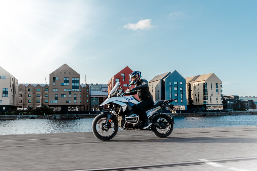 studds-mirage-video-casque-moto-agence-banana