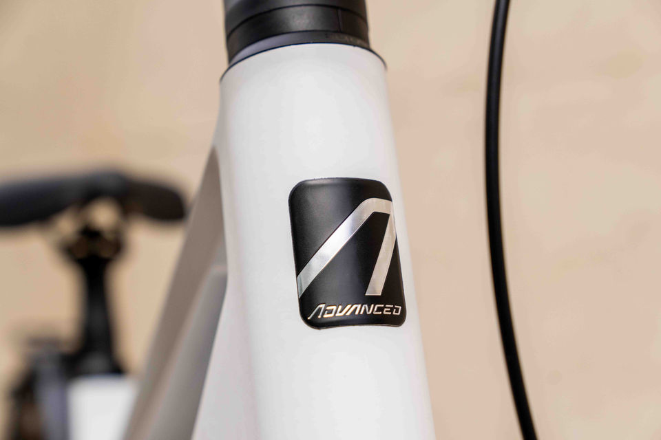 advanced-lets-ride-ahead-video-velo-agence-banana