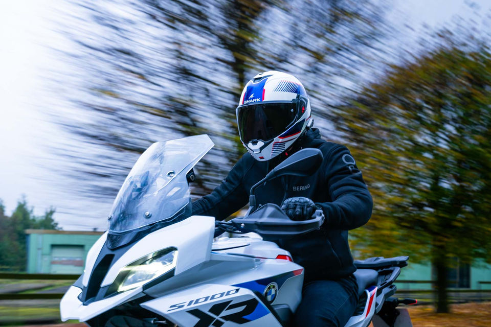 shark-oxo-video-moto-agence-banana