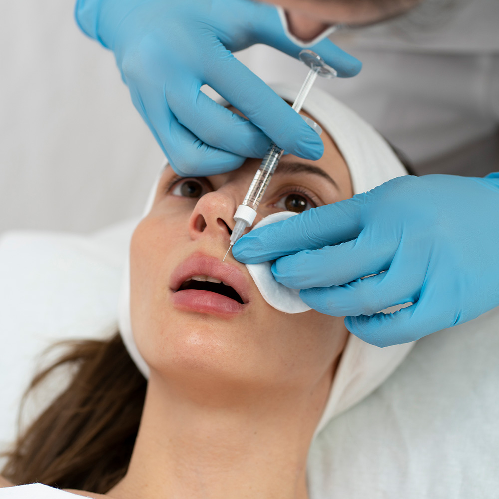 how to become a lip injector