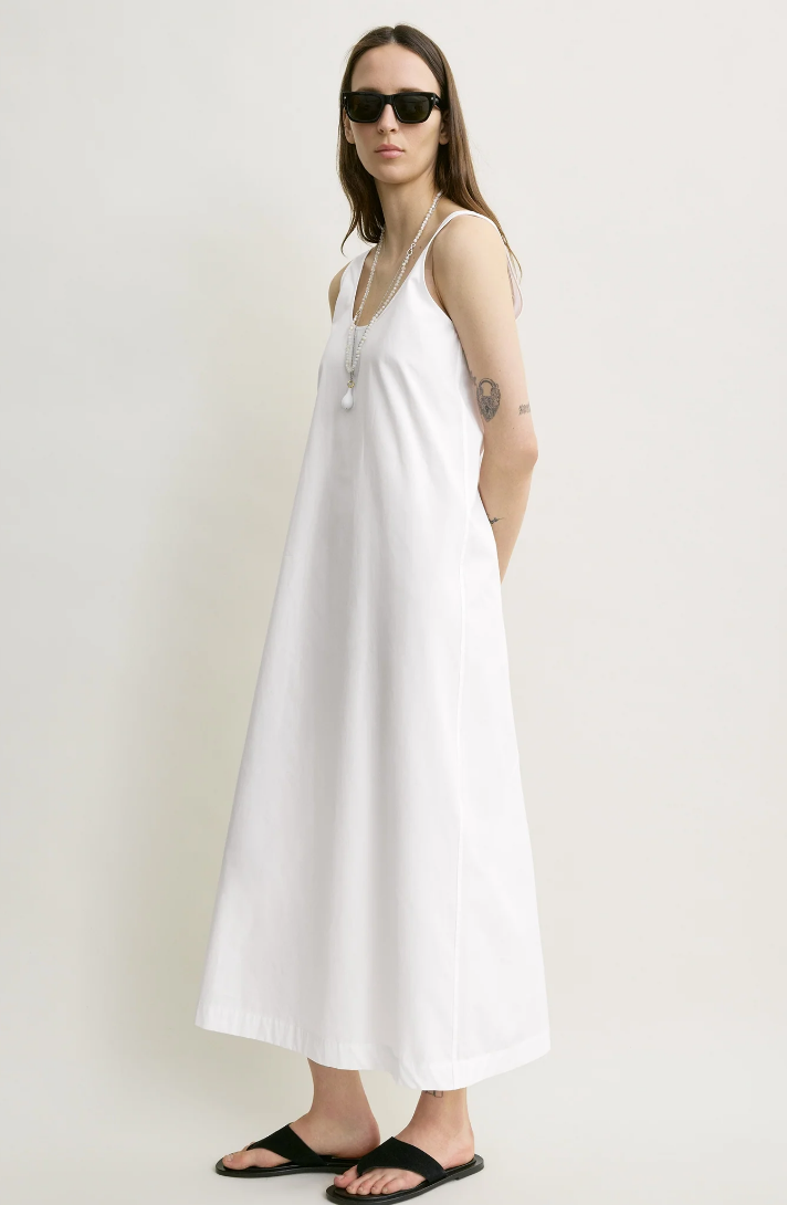 Toteme — Scoop Neck Cotton Poplin Dress (White)