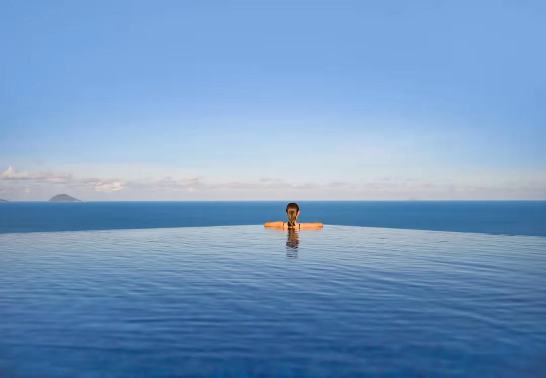 resort with infinity pool in hoi an