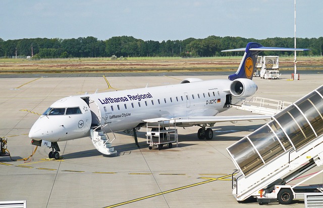 Free Lufthansa Regional Cityjet photo and picture
