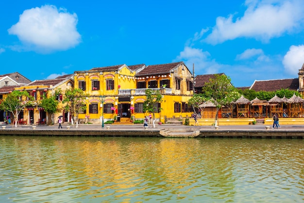 Hoi An ancient town riverfront | Premium Photo