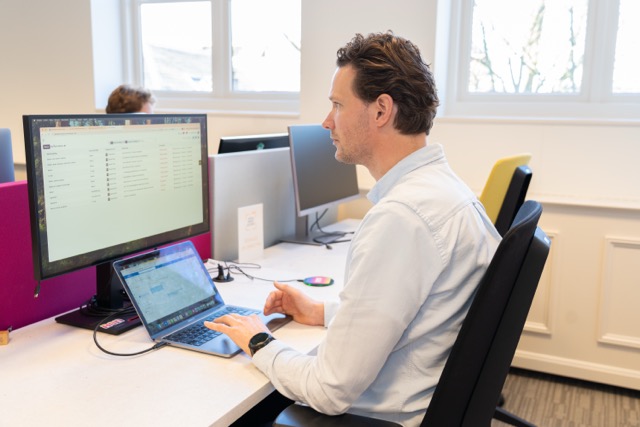 image of classroom lecture on ai