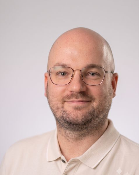 Portrait von Florian Kröger, Teamleitung der Patientenbetreuung