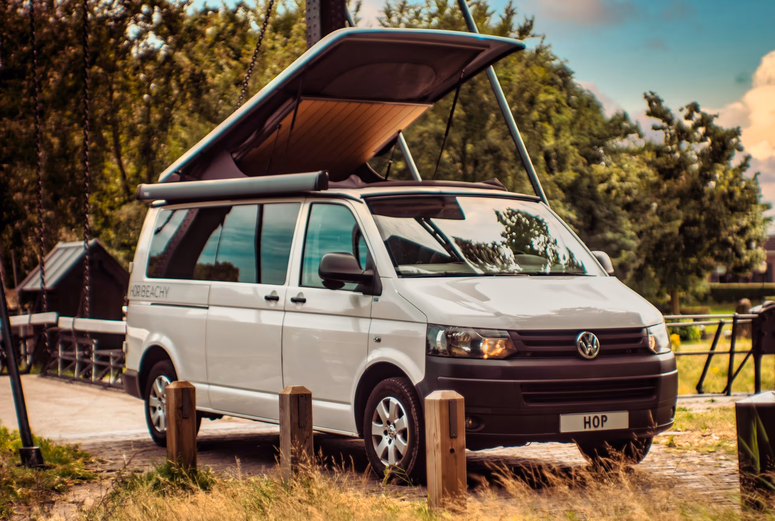 Transporter camper met openair hefdak