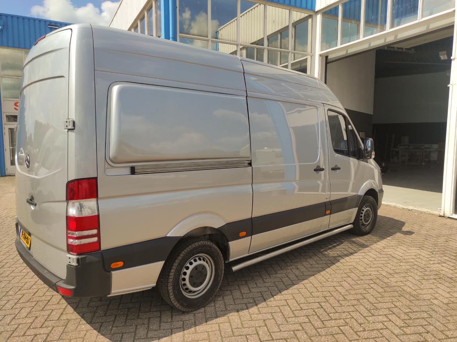 Flares op mercedes sprinter, met een breedte bed van 198 cm