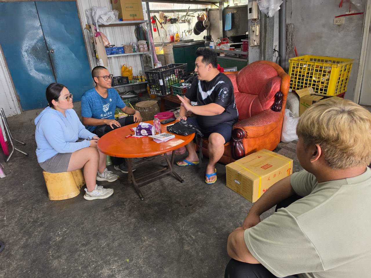 巴黎與大學生解說高山協作的工作面向。