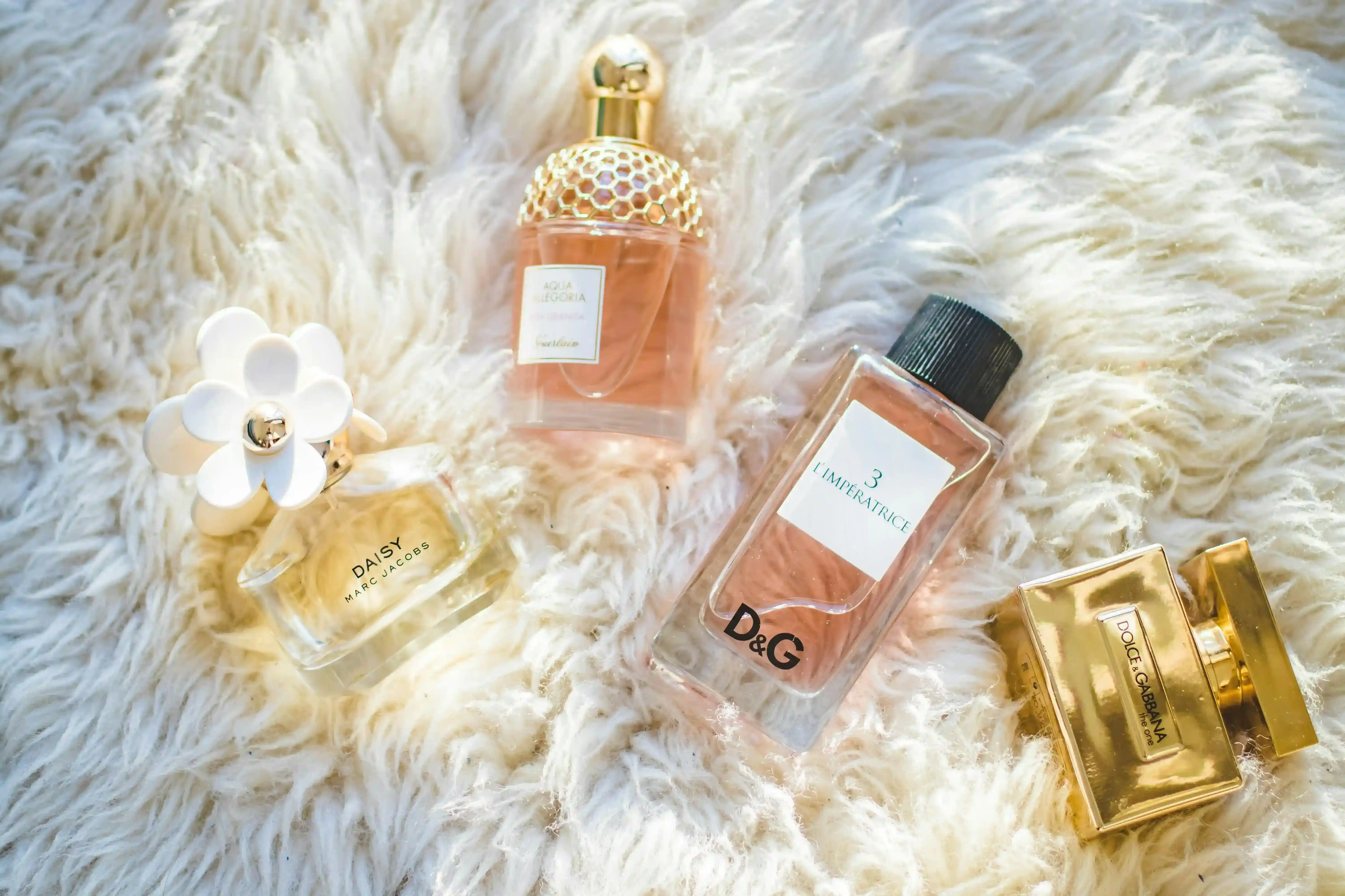 Advanced Spritz & Layering Tricks to Make Your Perfume Last All Day