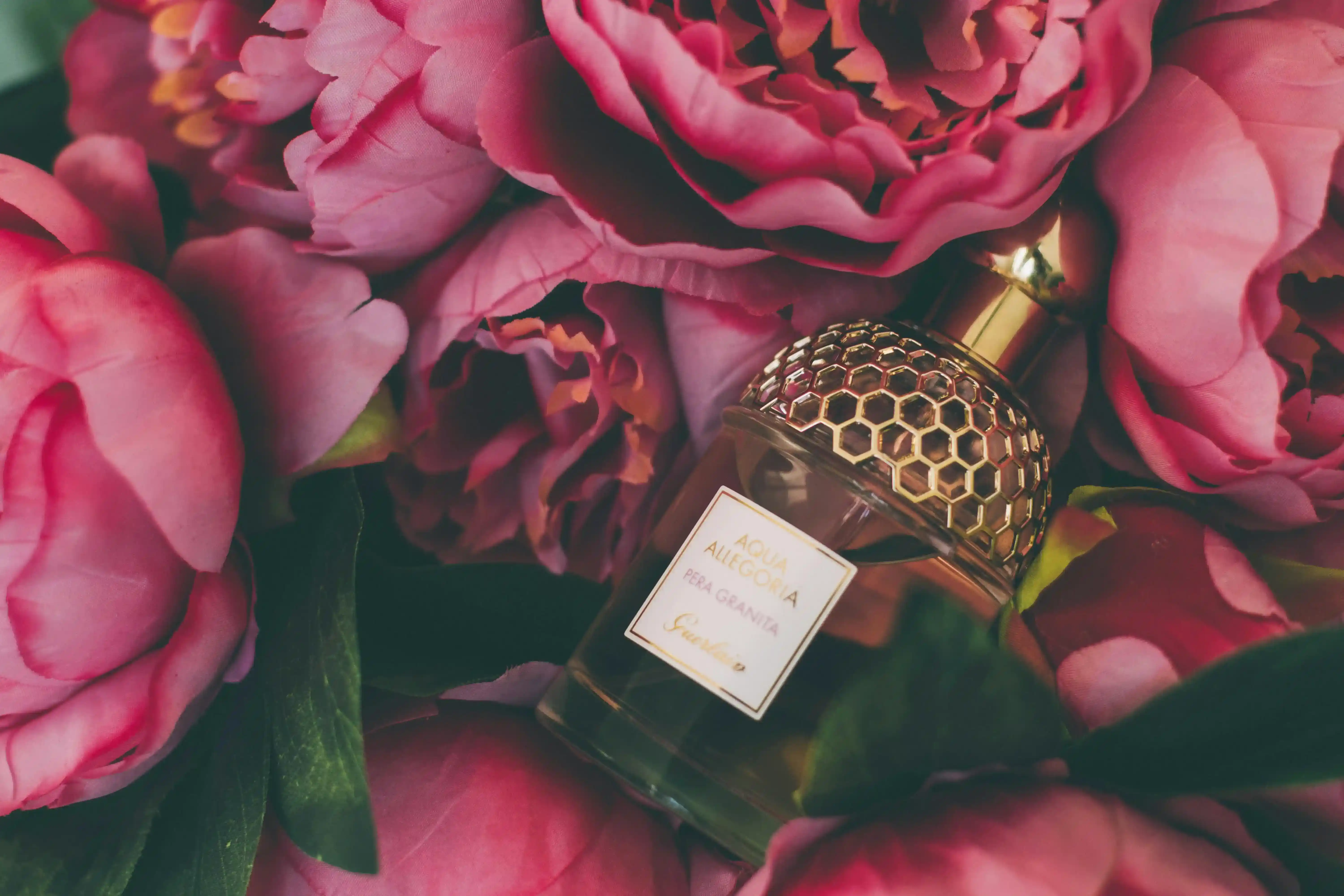 Scent Storm Incoming: 2025 Fragrance Trends You'll Smell Everywhere