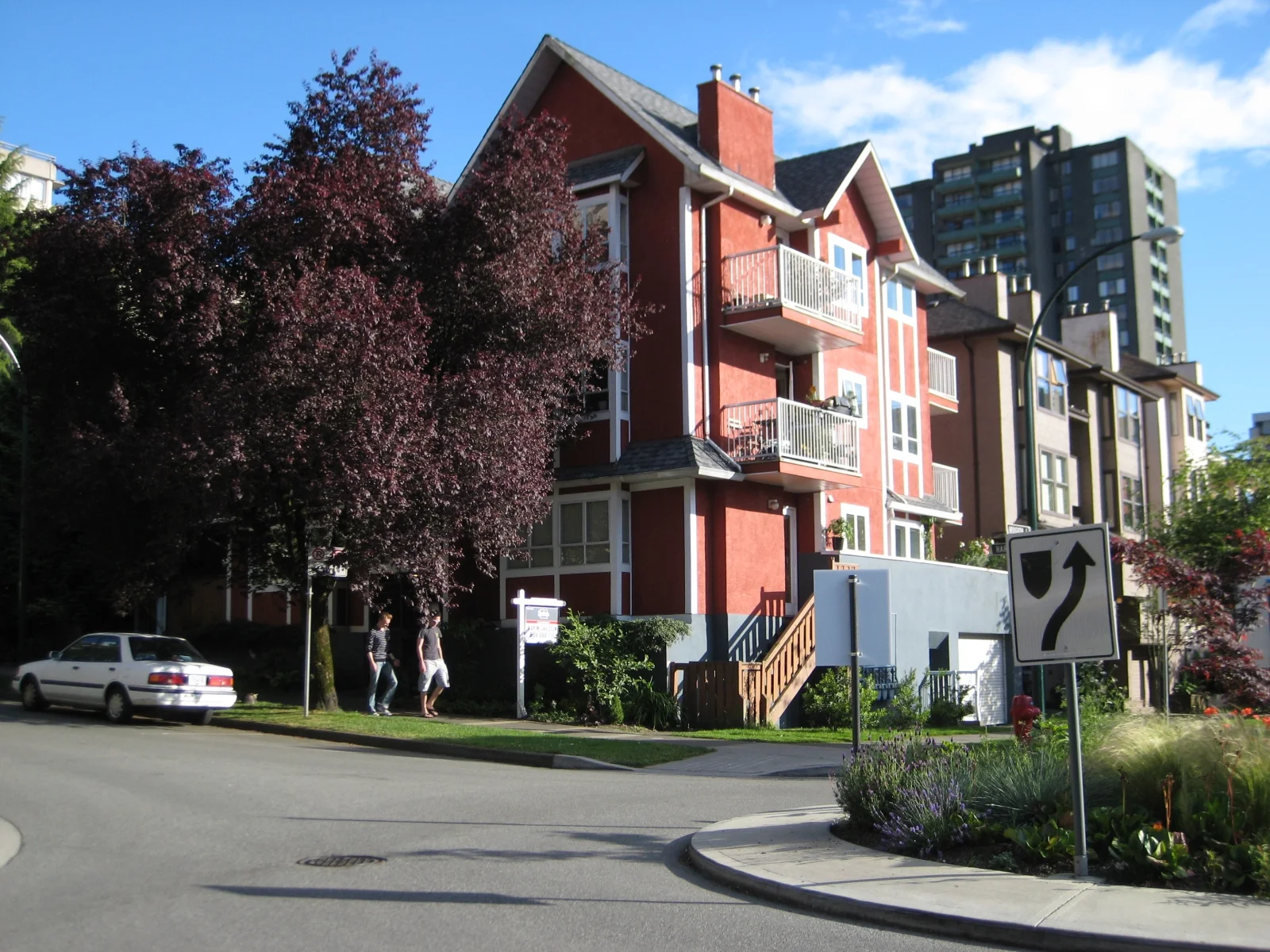 Clean residential homes on Haro Street in West End Vancouver; expert soft wash and exterior cleaning.